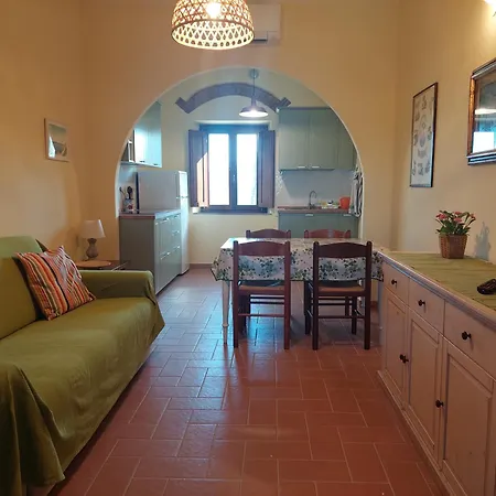 Casale Il Pescinone شقة بيومبينوا
