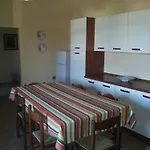 Casale Il Pescinone 아파트 *